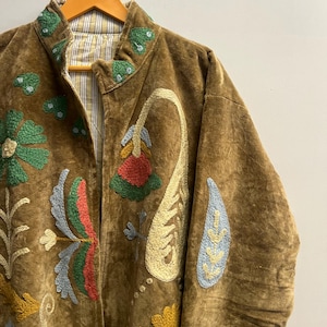 Handmade Velvet Suzani Jacket, Floral Embroidered Boho Coat image 2