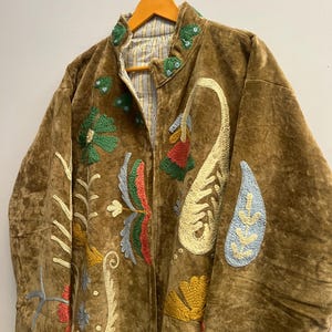 Handmade Velvet Suzani Jacket, Floral Embroidered Boho Coat image 4
