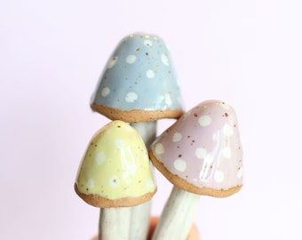 Pastel Ceramic Garden Mushrooms- Garden Decorations- Garden Mushroom Stakes- Ceramic Polka Dot Mushrooms- Set of four