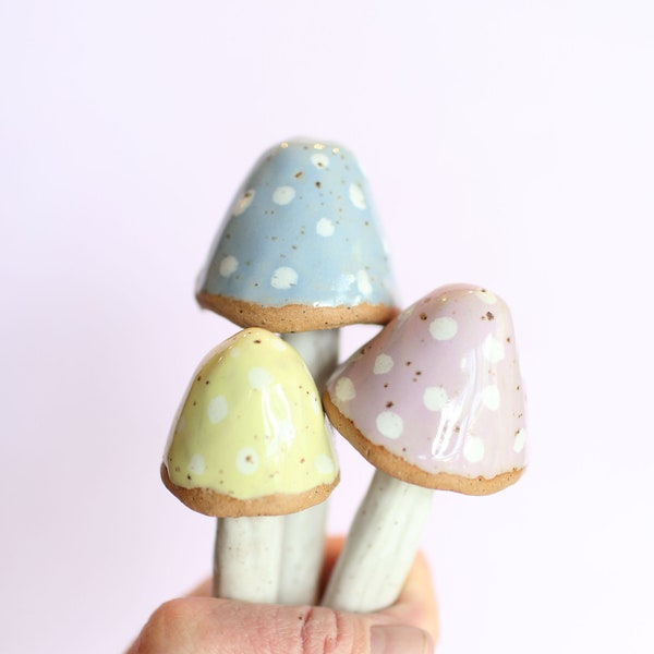 Pastel Ceramic Garden Mushrooms- Garden Decorations- Garden Mushroom Stakes- Ceramic Polka Dot Mushrooms- Set of four
