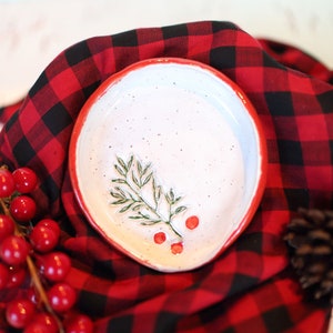 Christmas Holly Spoon Rest- Winter Berry Spoon Rest- Mistletoe Spoon Rest Holiday Ceramic Spoon Rest