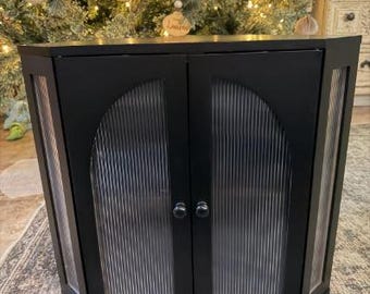 Corner Bread Box – Black Metal Bread Storage Cabinet, Ribbed Glass Bread Organizer, Modern Kitchen Countertop Bread Holder, Bread Pantry Box