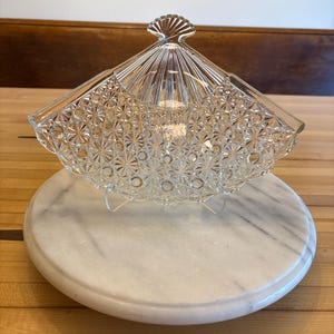 Fenton Daisy Button - Etsy