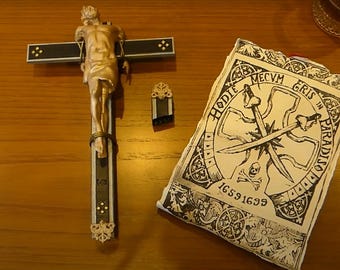 Uncharted 4 Saint Dimas Cross Replica