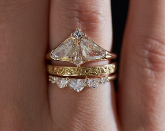 Trillion And Kite Cut Moissanite Engagement Ring Set, Proposal Ring With Band Set, Wedding Ring Set, Anniversary Ring Set, Bridal Ring Set