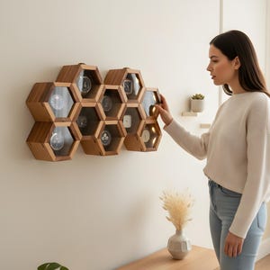 Honeycomb Rosewood Watch Box: Handmade Wooden Display Case
