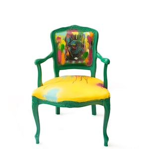 Handbemalter Pop Art Sessel für Hunde – Bunter grüner & gelber Statement Chair, Street Art Möbel