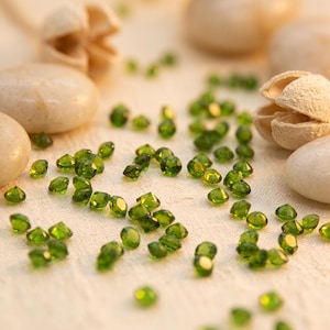 2 - 3 mm Natural Loose Gemstone - Green Onyx, Peridot, Ruby, Topaz, Tanzanite, Coral - Faceted Beads for Jewelry Making