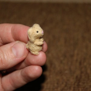 Miniature Felted Bunny – Handmade Wool Rabbit – Tiny Needle Felt Animal – Cute Bunny Figurine – Gift for Animal Lovers