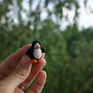 Felt  penguin, super tiny, felted penguin , felt toy, soft sculpture, felt animal, pet miniature, natural toy