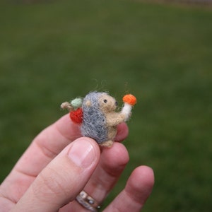 Miniature Felted Hedgehog – Handmade Wool Hedgehog Figurine – Cute Needle Felt Animal – Tiny Hedgehog Gift