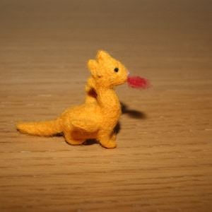 Felted dragon, dragon miniature, tiny dragon