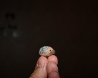 Felted hedgehog, super tiny, neddle felted hedgehog, felt toy, natural wool toy, felt miniature, wild animals miniatures