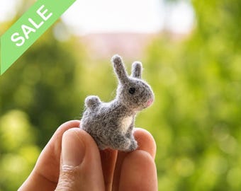Realistic Needle Felted Rabbit, Tiny Wool Bunny Sculpture, Small Forest Animal Dollhouse Miniature