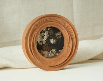 Handmade Solid Wood Picture Frame, Vintage Round Shape Wall Hanging Home Decor, Floral Artwork