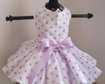 Hund-Kleid-Lavendel-polkadots