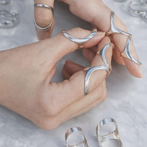 Justerbar silverring för fingerstöd – Minimalistisk hantverksdesign för smycken, elegant komfortring