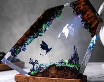 ドラゴンのランプ　飾ってただけで未使用 空飛ぶヒックとドラゴンのトゥースレスの樹脂製ランプ、白黒のドラゴン