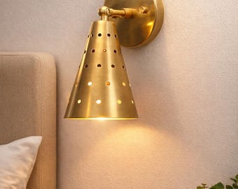 Aplique de pared de latón de estilo moderno de mediados de siglo, lámpara de pared con brazo ajustable, luz de lectura de mesita de noche de estilo industrial vintage, lámpara de tocador para baño.