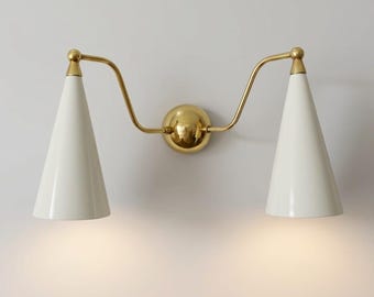 Mid Century Modern Messing Gold Doppel Wandleuchte: Cone Shade Vanity Leuchte