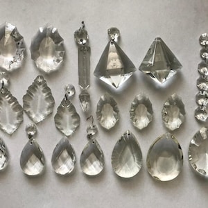 19 ASSORTED Vintage Chandelier CRYSTALS DROPS / Parts for Light Fixtures / Lamp  Parts for Chandelier Sconce Candelabra /  Sizes Glass Drops