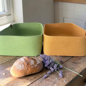 Organizador rectangular de cuerda, cesta de almacenamiento cuadrada de cuerda de algodón hecha a mano, cestas de almacenamiento de cuerda de algodón de tamaño personalizado, cestas de cuerda de algodón enrolladas.