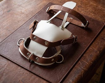 Bozal de cuero con correas ajustables