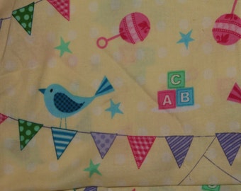 Yellow Baby Bird Crib/Toddler Bed Fitted Sheet