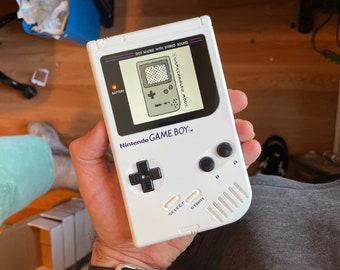 Custom IPS fullsize BACKLIT Nintendo Gameboy DMG and free game! with new housing, speaker, buttons, screen lens. Cool!