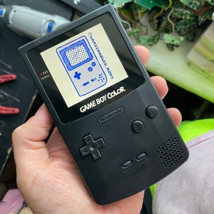 Custom Q5 IPS LED logo xl BACKLIT FunnyPlaying Nintendo Gameboy Color and free game! with new housing, speaker, buttons, screen lens. Cool!