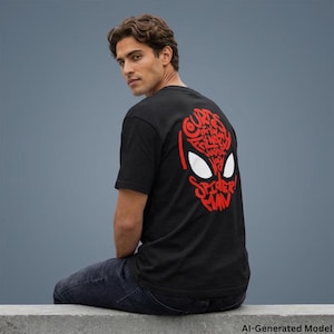 Web Hero oversized T-shirt met typografische print op de achterkant | Streetwear grafisch shirt | Unisex top met verlaagde schoudernaden