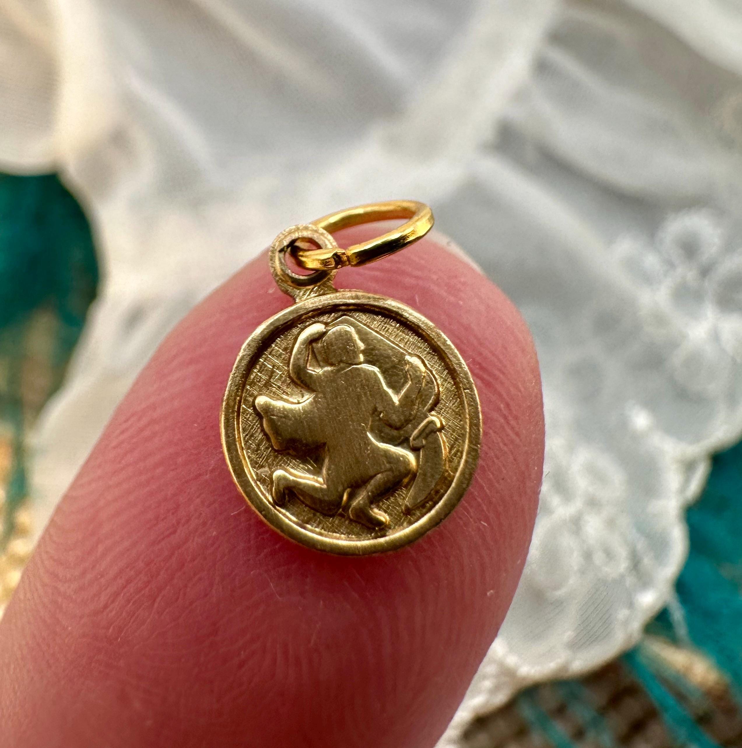 Vintage Raw Brass TINY AQUARIUS ZODIAC Charm for Necklace Earrings Bracelet Anklet Pendant Gold Stamping Gift for Her Him Round Tag Dainty