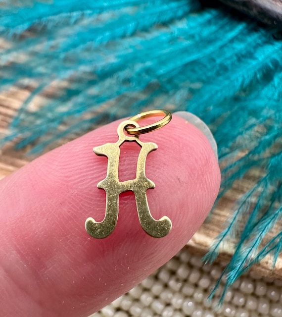 Vintage Raw Brass Tiny LETTER H INITIAL Charm Pendant for Necklace
