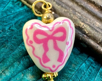 Vintage Style Sweet BOW HEART PORCELAIN Pink White Charm Pendant for Necklace Earrings Gold Ribbon Goldtone