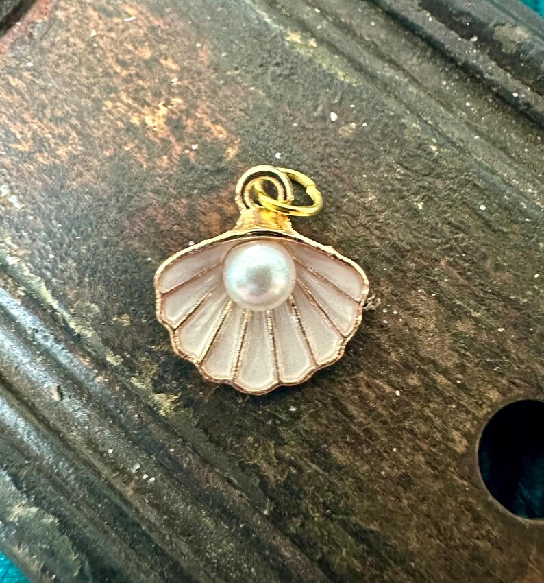 Enamel White CLAM SHELL PEARL Gold Charm Pendant for Necklace Bracelet ...