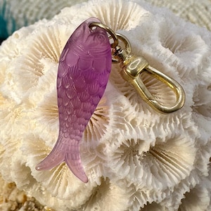 Vintage Raw Brass Clip On Charm GERMAN Resin MULBERRY FISH for Necklace Holder Pendant Gold Bracelet Small Lobster Claw Clasp Chunky Purple