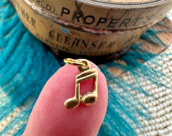 Vintage Raw Brass TINY MUSIC NOTE Charm for Necklace Earrings Bracelet Anklet Pendant Gold Stamping Gift for Her Him Choir Lover Band Singer
