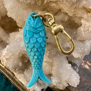 Vintage Raw Brass Clip On Charm GERMAN Resin TURQUOISE FISH for Necklace Holder Pendant Gold Bracelet Small Lobster Claw Clasp Chunky