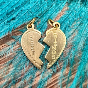 Vintage Raw Brass BEST FRIENDS HEART Charm for Necklace Pendant Earrings Bracelet Gold Stamping Bracelet Jewelry Making 2 Piece Set Gift