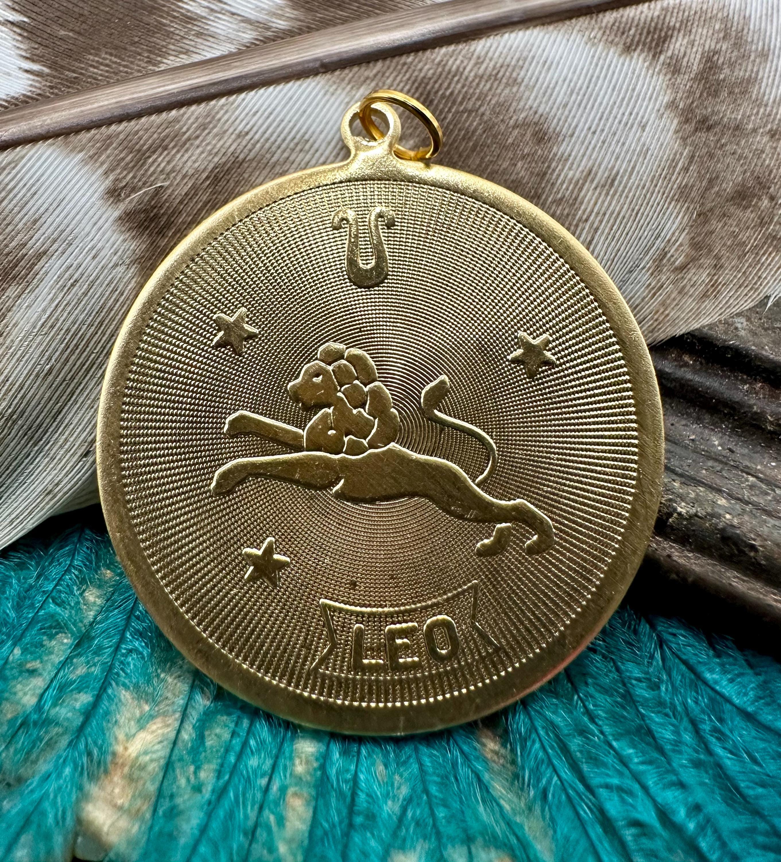 Leo Keyring - Etsy