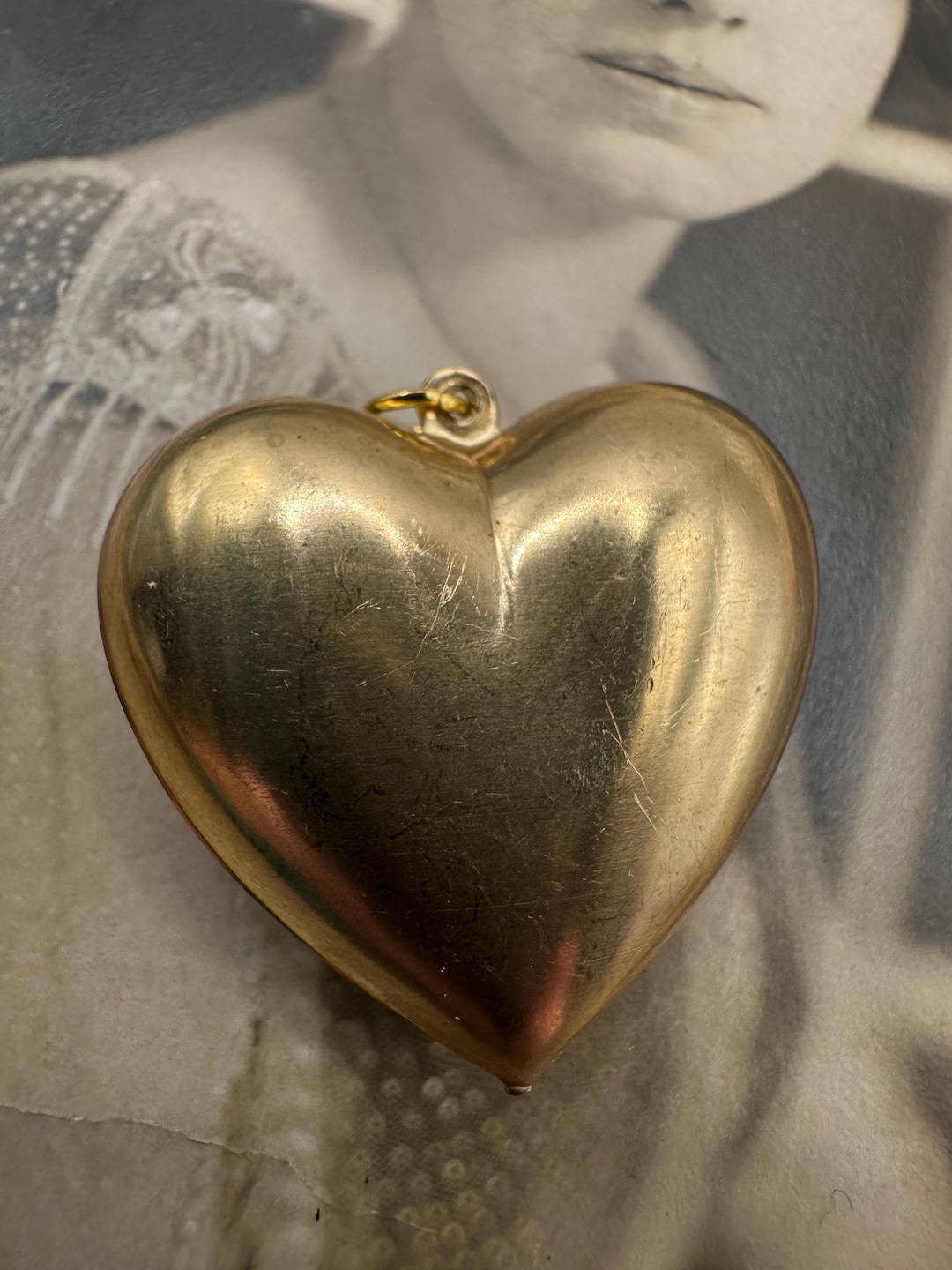 Puffy Heart buckle in gold color brass large and beautiful Vintage | Accessories | Puffy Heart Buckle In Gold Color  main image 2