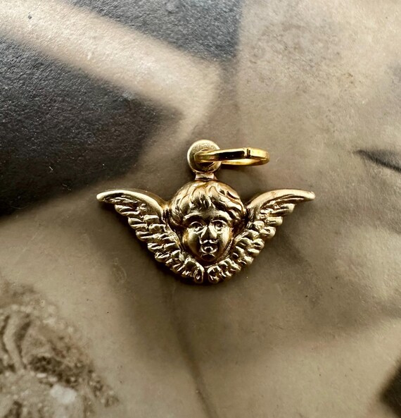 Vintage Raw Brass Victorian Tiny BABY ANGEL CHERUB Charm for