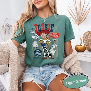 Rolig Pixar Toy Story Jessie Retro Comfort Colors T-shirt, Woody's Roundup T-shirt Disney Cowgirl T-shirt, Disneyland Family Girl 2026 Trip T-shirt Light Green