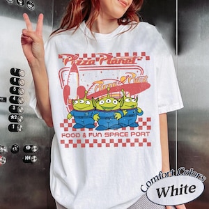 Pizza Planet Aliens Comfort Colors T-shirt, Toy Story Mat Rymden Port T-shirt White