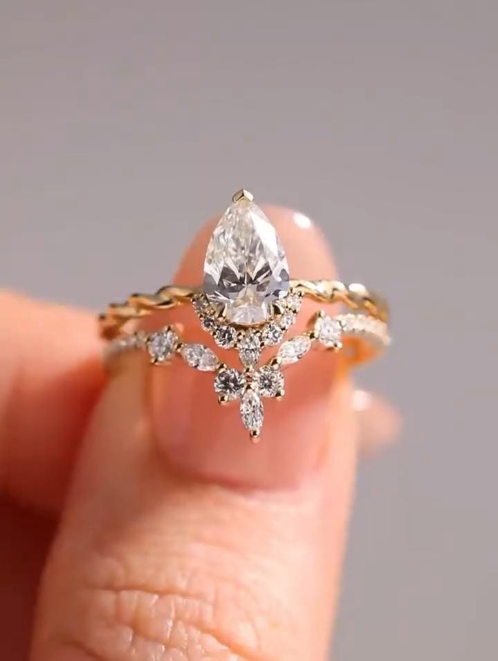 2.50 CT Pear Cut Moissanite Engagement Ring Set 14K Solid Gold Wedding ...