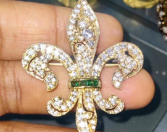 Simulated Green Emerald Princess Cut Brooch Pin 14K Yellow Gold Finish 925 Sterling Silver