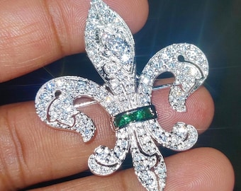 Simulated Green Emerald Princess CutBrooch Pin 14K White Gold Finish 925 Sterling Silver