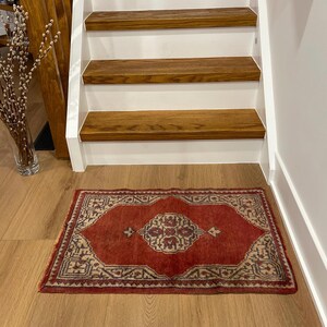 Vintage Turkish Hand-Knotted Wool Rug, Terracotta Cream Rosette Medallion Mat, Entryway Rug (21x33 in)