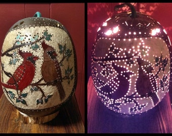 Hand Painted Stipple Carved 10.5"T Cardinal Pair Art Gourd Light Lamp