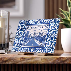 Brasília Azulejo-kakel – Blå & vit keramik, brasiliansk dekor (15 x 20 cm)